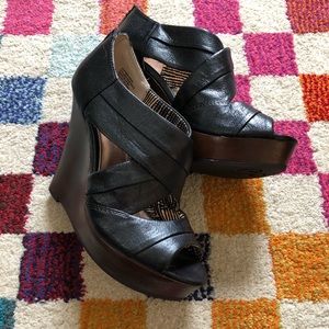 {Final Price} SEYCHELLES Platform Wedge Heel EUC